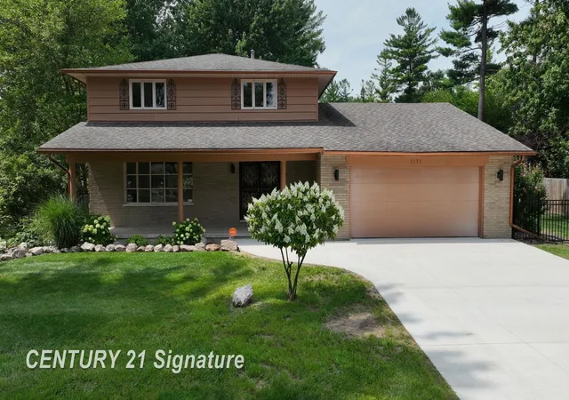 Photo 2 of Single family home for sale at 3175 Delevan Dr, Saginaw, MI 48603 | MLS# 61050220810 | Listing updated on 2026-09-04