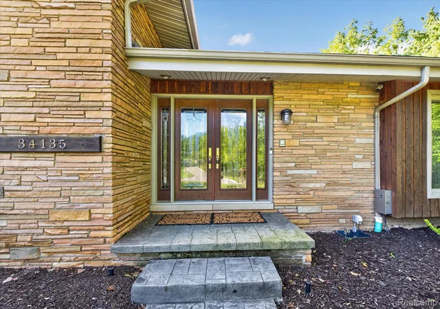 Photo 1 of Sale Pending at 34135 Brittany Dr, Farmington Hills, MI 48335 | MLS# 20261071327 | Listing updated on 2026-10-11