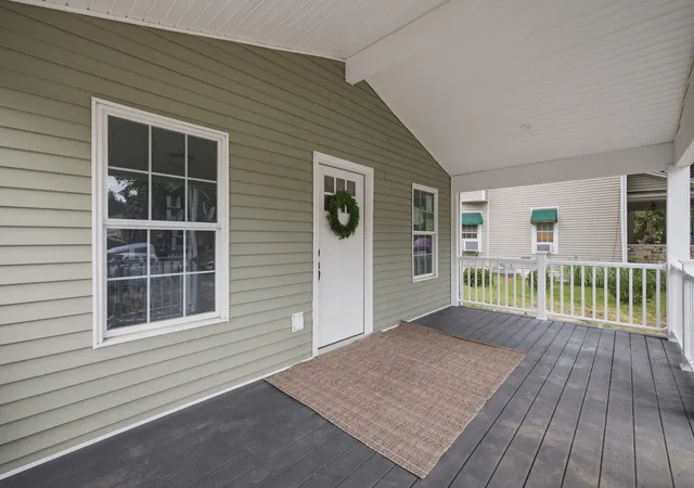 Photo 2 of Single family home for sale at 511 Oak St, Niles, MI 49120 | MLS# 69026047090 | Listing updated on 2026-09-15