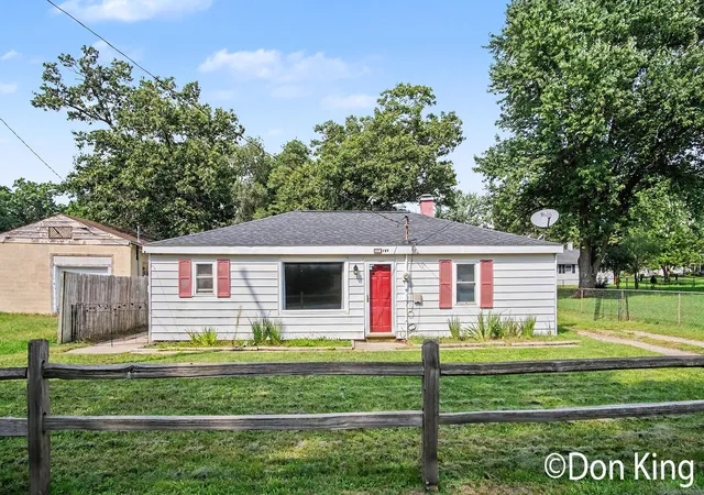 Photo 1 of Single family home for sale at 3717 Ivy Dr Ne, Grand Rapids, MI 49525 | MLS# 65026047094 | Listing updated on 2026-09-16