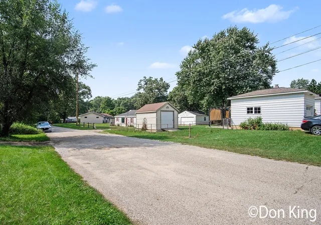 Photo 20 of Single family home for sale at 3717 Ivy Dr NE, Grand Rapids, MI 49525 | MLS# 65026047094 | Listing updated on 2026-10-02