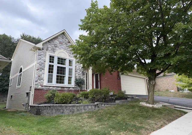 Single family home for sale at 34763 Pickford Dr, Farmington Hills, MI 48335 | MLS# 81026047096
