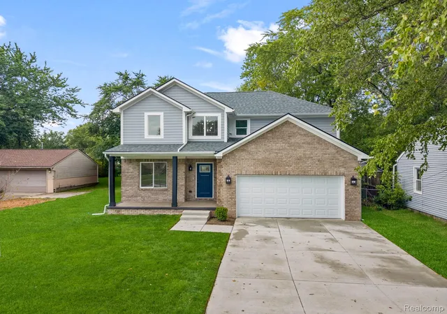 Photo 2 of Single family home for sale at 29827 Gloria St, Saint Clair Shores, MI 48082 | MLS# 20261071331 | Listing updated on 2026-09-14