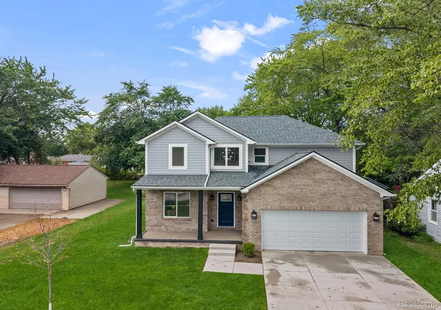 Photo 3 of Single family home for sale at 29827 Gloria St, Saint Clair Shores, MI 48082 | MLS# 20261071331 | Listing updated on 2026-09-14
