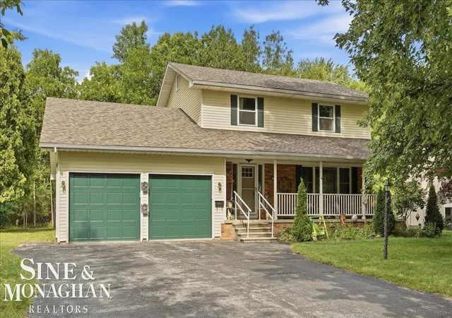Single family home for sale at 137 E Meldrum Cir, Saint Clair, MI 48079 | MLS# 58050220817