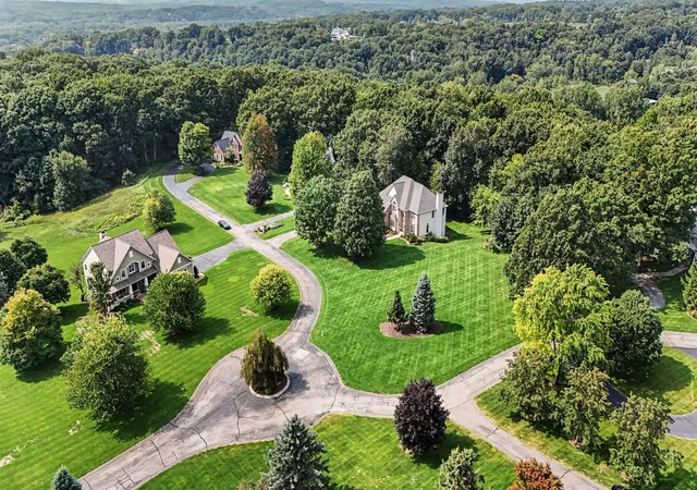 Photo 2 of Single family home for sale at 2469 Fairway Winds Ct Ne, Ada, MI 49301 | MLS# 65026047098 | Listing updated on 2026-09-14
