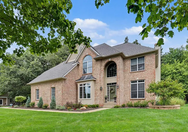 Photo 4 of Single family home for sale at 2469 Fairway Winds Ct NE, Ada, MI 49301 | MLS# 65026047098 | Listing updated on 2026-09-14
