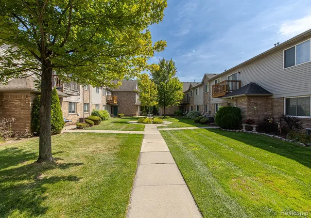 Photo 3 of Condo for sale at 2154 Frazho Rd, Warren, MI 48091 | MLS# 20261071339 | Listing updated on 2026-09-18