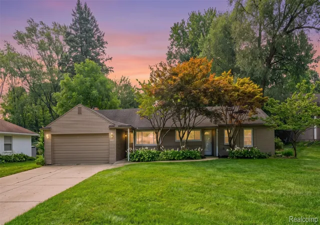Photo 1 of Single family home for sale at 2329 Rutherford Rd, Bloomfield Hills, MI 48302 | MLS# 20261071340 | Listing updated on 2026-09-05