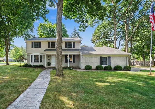 Photo 1 of Sale Pending at 528 Greenwich Ln, Grand Blanc, MI 48439 | MLS# 5050220823 | Listing updated on 2026-09-09