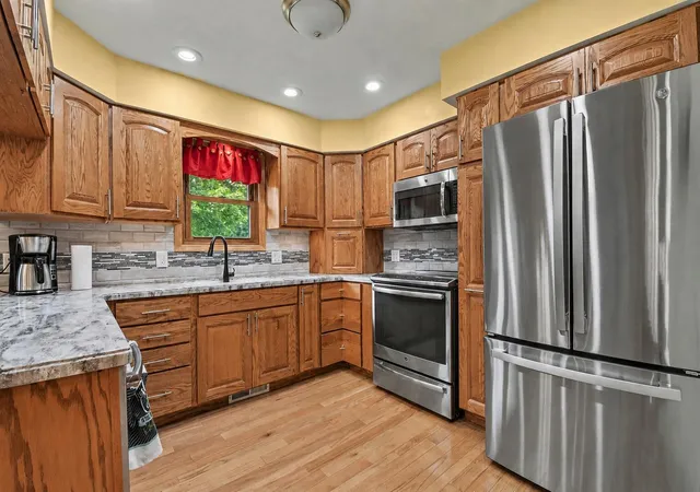 Photo 3 of Single family home for sale at 6933 Pine Edge Dr Se, Alto, MI 49302 | MLS# 65026047108 | Listing updated on 2026-09-11
