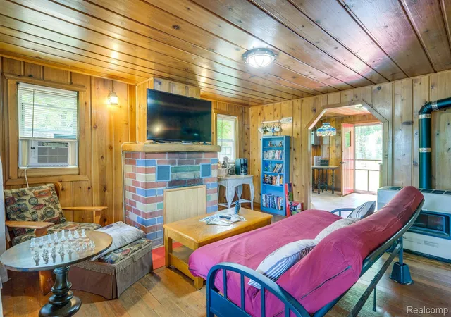 Photo 3 of Single family home for sale at 5279 Mount Maria Rd, Hubbard Lake, MI 49747 | MLS# 20261071349 | Listing updated on 2026-09-18