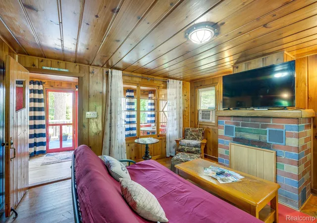Photo 4 of Single family home for sale at 5279 Mount Maria Rd, Hubbard Lake, MI 49747 | MLS# 20261071349 | Listing updated on 2026-09-18