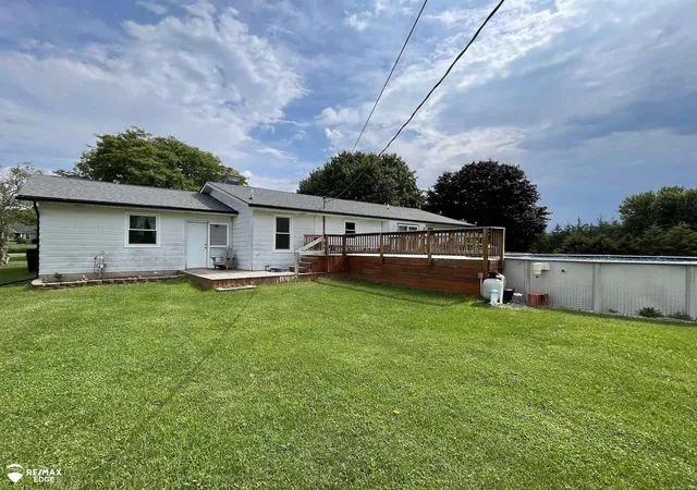 Photo 2 of Single family home for sale at 4083 Peters Rd, Columbiaville, MI 48421 | MLS# 5050220825 | Listing updated on 2026-09-04
