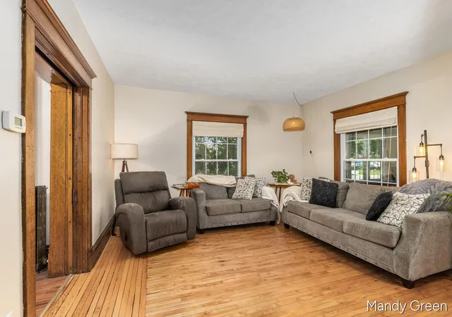 Photo 4 of Single family home for sale at 118 S 2nd Street, Carson City, MI 48811 | MLS# 65026047110 | Listing updated on 2026-10-05