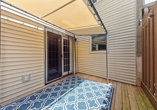 Listing Photo 5 - Condo for sale in building located at 908 Moore Dr, Chelsea, MI 48118-1354