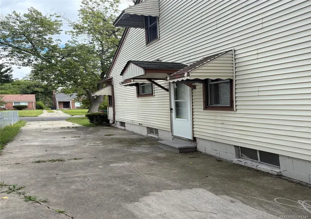 Photo 2 of Single family home for sale at 9229 Westwood St, Detroit, MI 48228 | MLS# 20261071352 | Listing updated on 2026-09-05