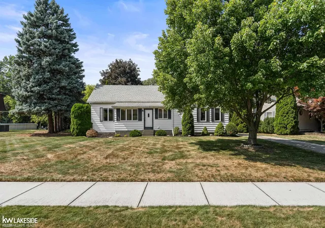Photo 2 of Single family home for sale at 32251 Fruehauf Rd, Fraser, MI 48026 | MLS# 58050220826 | Listing updated on 2026-09-14