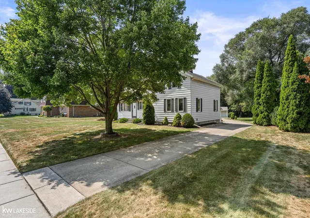 Photo 3 of Single family home for sale at 32251 Fruehauf Rd, Fraser, MI 48026 | MLS# 58050220826 | Listing updated on 2026-09-14