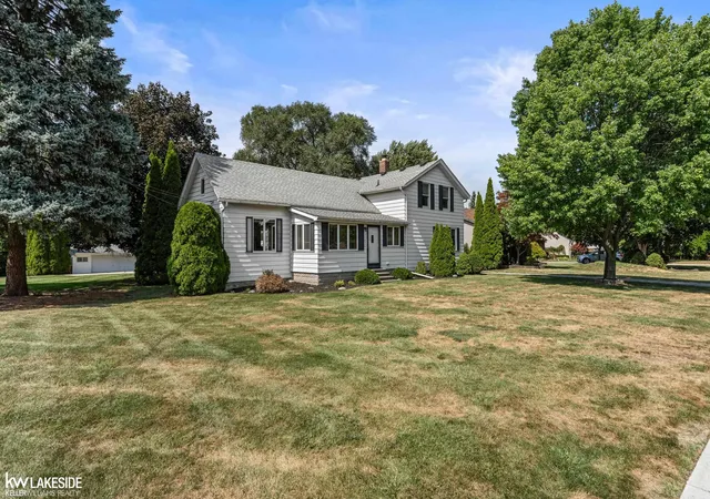 Photo 4 of Single family home for sale at 32251 Fruehauf Rd, Fraser, MI 48026 | MLS# 58050220826 | Listing updated on 2026-09-14