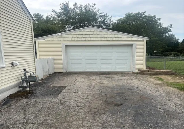 Photo 3 of Single family home for sale at 505 Riverside Ave, Adrian, MI 49221 | MLS# 81026047122 | Listing updated on 2026-09-06