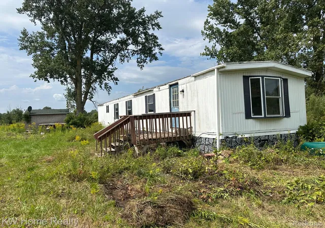 Photo 2 of Single family home for sale at 2911 E Sanilac Rd, Wells Township Tuscola, MI 48723 | MLS# 20261071369 | Listing updated on 2026-09-05