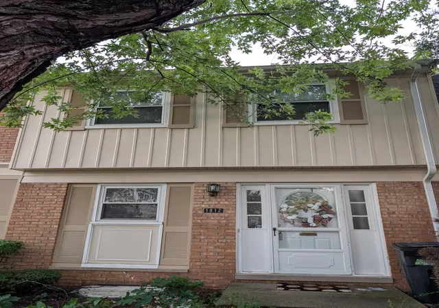 Condo for sale at 1812 Brentwood Dr, Troy, MI 48098 | MLS# 81026047128