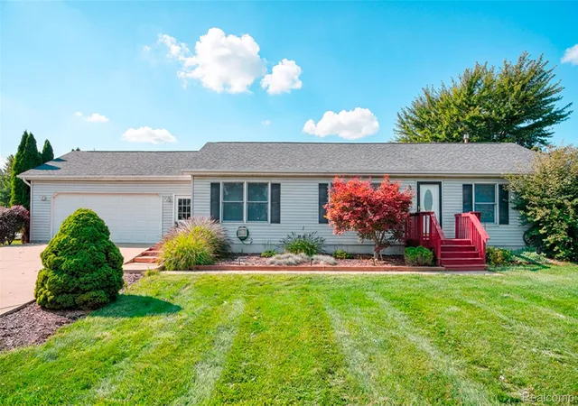 Photo 1 of Sale Pending at 5451 Fleming Rd, Fowlerville, MI 48836 | MLS# 20261071374 | Listing updated on 2026-09-14