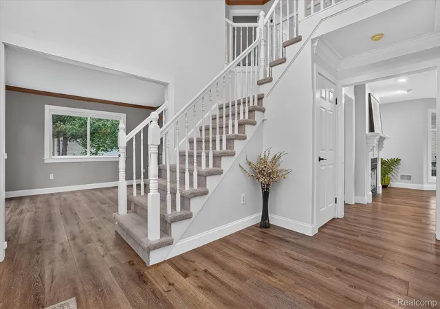 Photo 3 of Single family home for sale at 752 Cambridge Cir, Grand Blanc, MI 48439 | MLS# 20261071379 | Listing updated on 2026-09-12