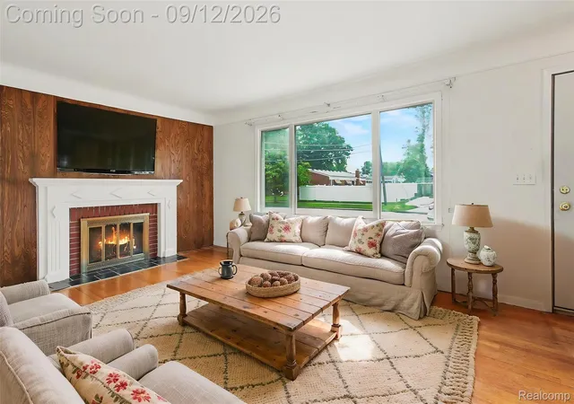 Photo 3 of Single family home for sale at 32824 Hees St, Livonia, MI 48150 | MLS# 20261071381 | Listing updated on 2026-09-17