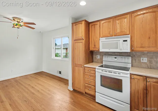 Photo 4 of Single family home for sale at 32824 Hees St, Livonia, MI 48150 | MLS# 20261071381 | Listing updated on 2026-09-17
