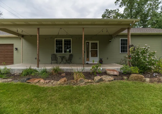 Photo 3 of Single family home for sale at 58505 Co Rd 657, Mattawan, MI 49071 | MLS# 66026047133 | Listing updated on 2026-09-13