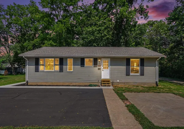 Photo 37 of Single family home for sale at 410 N Bluff St, Berrien Springs, MI 49103 | MLS# 69026047134 | Listing updated on 2026-10-05