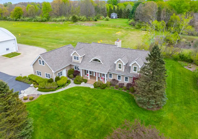 Photo 1 of Mansion for sale at 449 S Skyview Dr, Kalamazoo, MI 49009 | MLS# 66026047131 | Listing updated on 2026-09-17