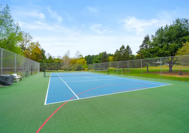 Photo 4 of Single family home for sale at 449 S Skyview Dr, Kalamazoo, MI 49009 | MLS# 66026047131 | Listing updated on 2026-09-17