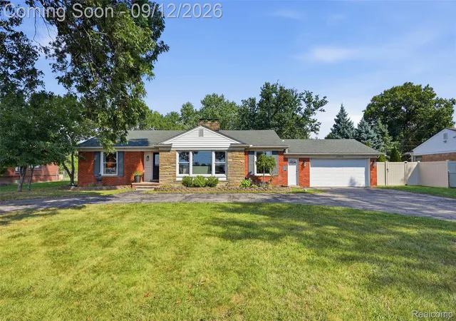 Photo 2 of Single family home for sale at 30952 Schoolcraft Rd, Livonia, MI 48150 | MLS# 20261071391 | Listing updated on 2026-09-12