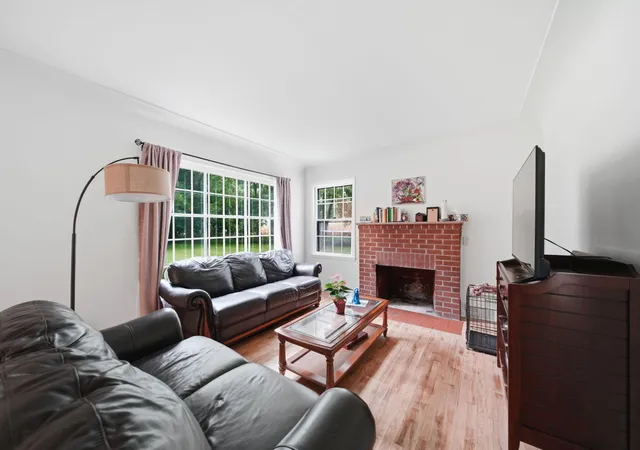 Photo 2 of Single family home for sale at 4023 Horton Rd, Jackson, MI 49201 | MLS# 55026047139 | Listing updated on 2026-09-10