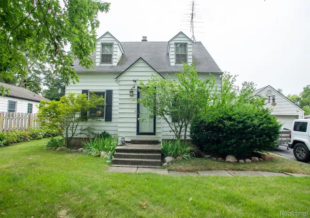 Photo 1 of Single family home for sale at 228 Coleman Dr, Waterford, MI 48328 | MLS# 20261071396 | Listing updated on 2026-09-06