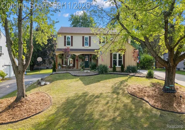 Photo 2 of Single family home for sale at 6018 Kingsfield Dr, West Bloomfield, MI 48322 | MLS# 20261071399 | Listing updated on 2026-09-13