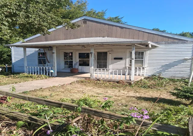 Photo 2 of Multi family home for sale at 4326 Circle Dr, Flint, MI 48507 | MLS# 81026047142 | Listing updated on 2026-09-04