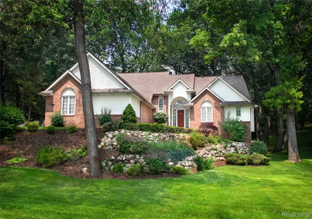 Photo 1 of Single family home for sale at 7781 Partridge Hl Dr, Brighton, MI 48116 | MLS# 20261071406 | Listing updated on 2026-09-12