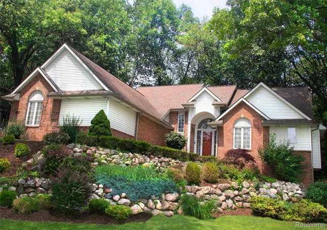 Photo 2 of Single family home for sale at 7781 Partridge Hl Dr, Brighton, MI 48116 | MLS# 20261071406 | Listing updated on 2026-09-12