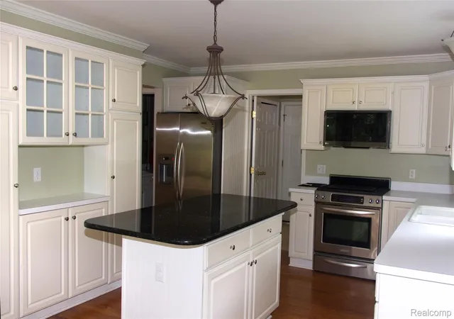 Photo 3 of Single family home for sale at 7781 Partridge Hl Dr, Brighton, MI 48116 | MLS# 20261071406 | Listing updated on 2026-09-12
