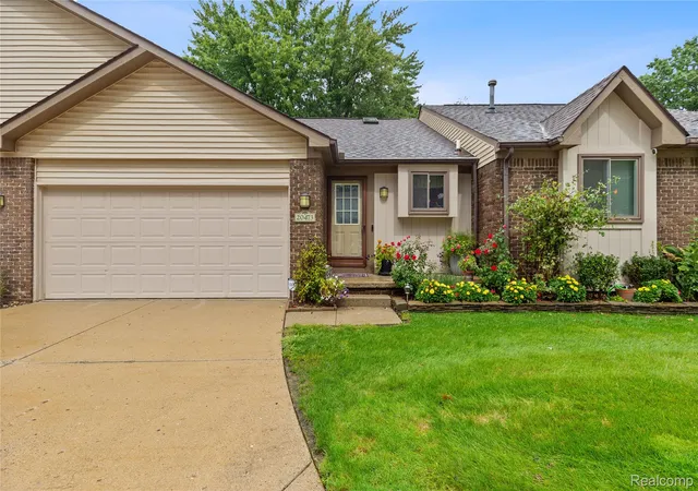 Photo 2 of Condo for sale at 20473 Longwood Dr, Clinton Township, MI 48038 | MLS# 20261071418 | Listing updated on 2026-09-18