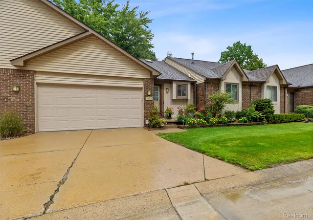 Photo 3 of Condo for sale at 20473 Longwood Dr, Clinton Township, MI 48038 | MLS# 20261071418 | Listing updated on 2026-10-16