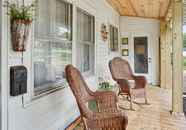 Photo 2 of Single family home for sale at 134 S Robinson St, Schoolcraft, MI 49087 | MLS# 66026047153 | Listing updated on 2026-09-16