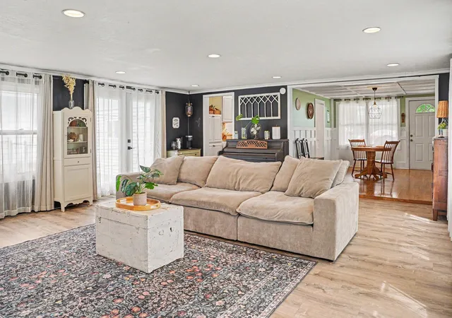 Photo 3 of Single family home for sale at 134 S Robinson St, Schoolcraft, MI 49087 | MLS# 66026047153 | Listing updated on 2026-09-16