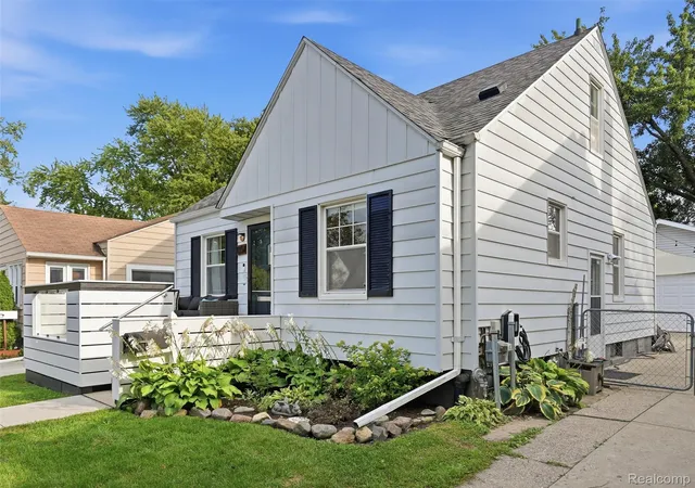 Photo 2 of Single family home for sale at 1357 Northway St, Ferndale, MI 48220 | MLS# 20261071423 | Listing updated on 2026-09-13