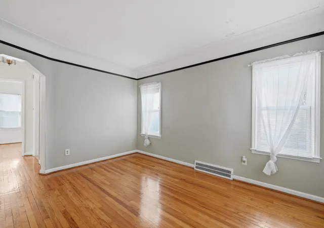 Photo 3 of Single family home for sale at 2950 Mckinley St, Dearborn, MI 48124 | MLS# 81026047154 | Listing updated on 2026-09-06