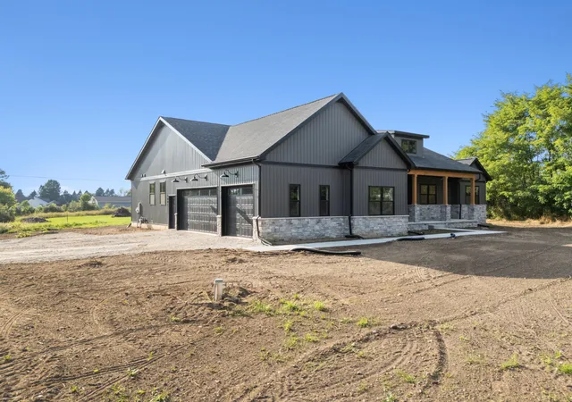 Photo 1 of Single family home for sale at 7997 Bergin Rd, Howell, MI 48843 | MLS# 81026047155 | Listing updated on 2026-09-16